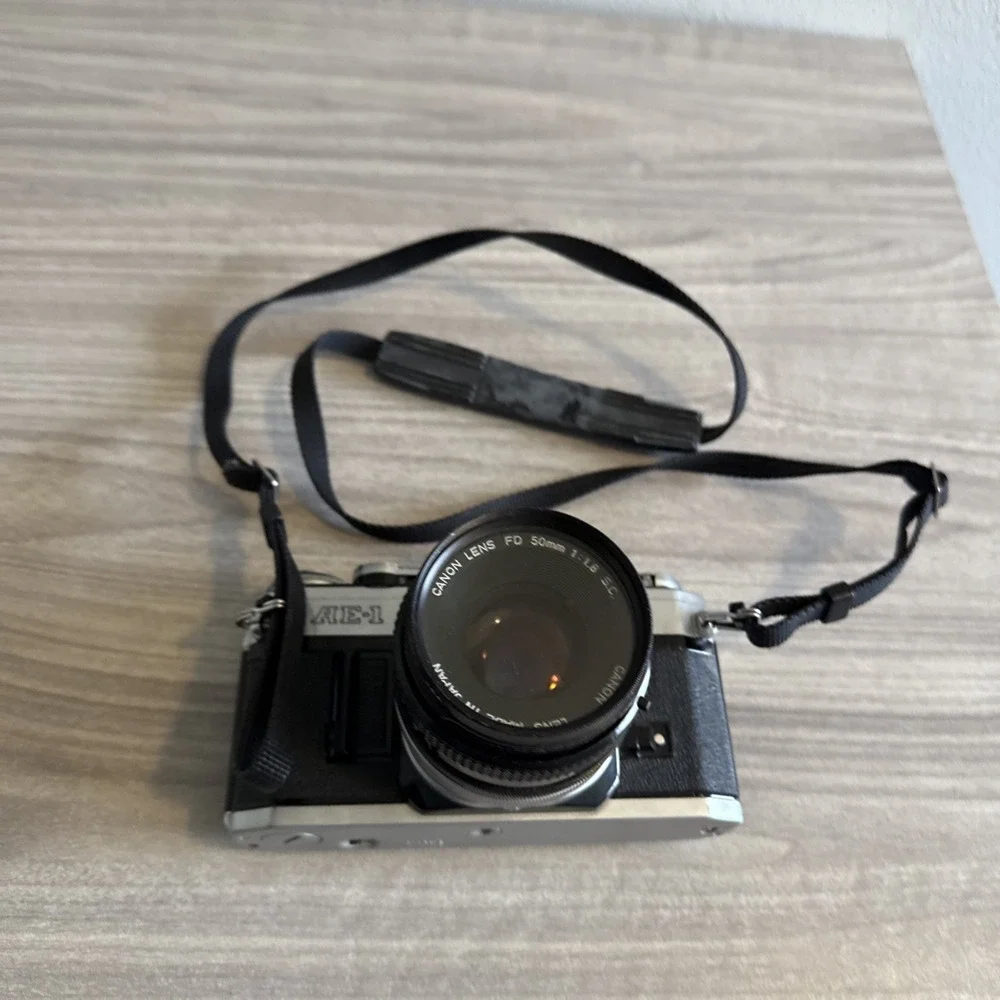 Canon AE-1 SLR 35mm Film Camera w/ Canon Lens FD 50mm F1.8!l Tested Works